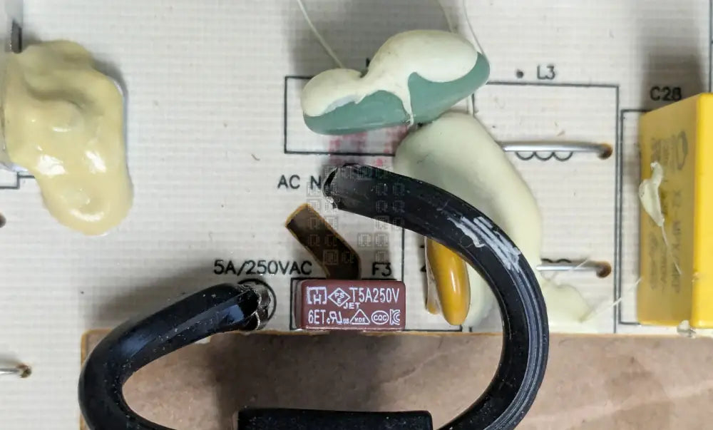 Milwaukee Rapid Charger Main Fuse Location Milwaukee 860323004 Rapid Charger Fuse Location 5-Amp 250VAC